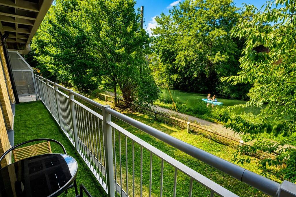 Main image of property: Smeaton Court, Hertford