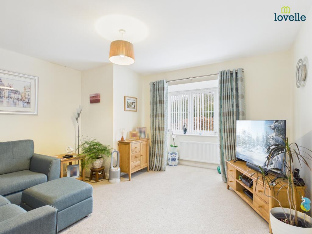 Meadow Walk, Saxilby, LN1 photo 4
