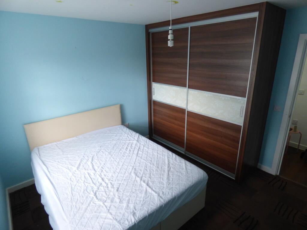 Apartment in Luton - More