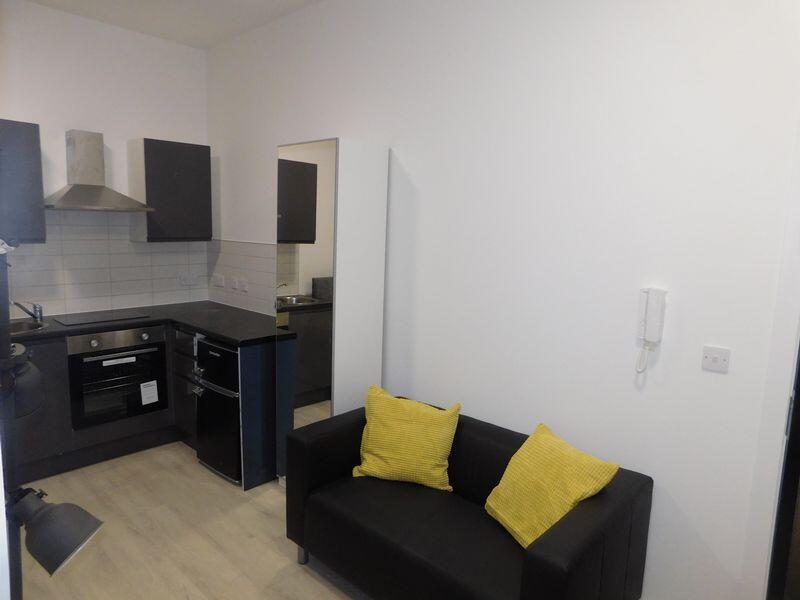 Apartment in Liverpool - View 2