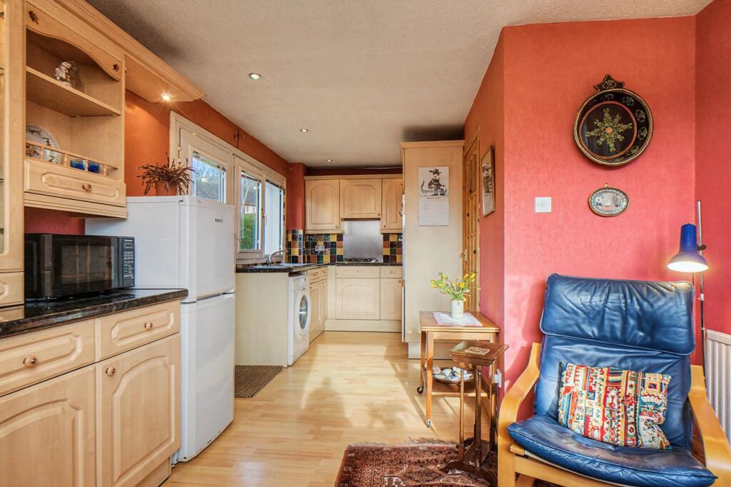 Lady Nairne Crescent, Edinburgh, EH8 - View 5