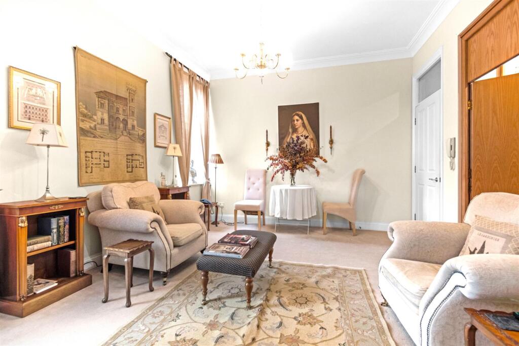 Apartment in York - View 2