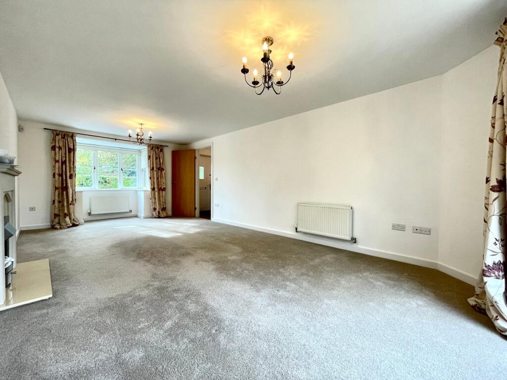 Saxon Close, Hanslope, Milton Keynes, MK19 photo 3