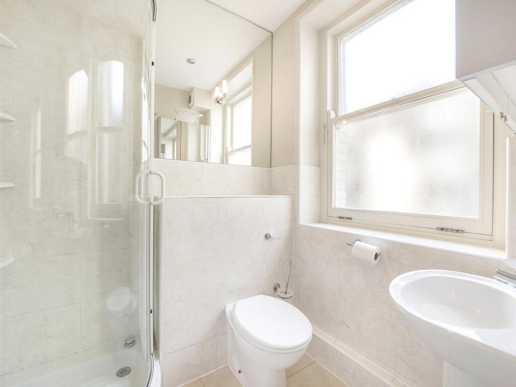 Apartment in London - View 5