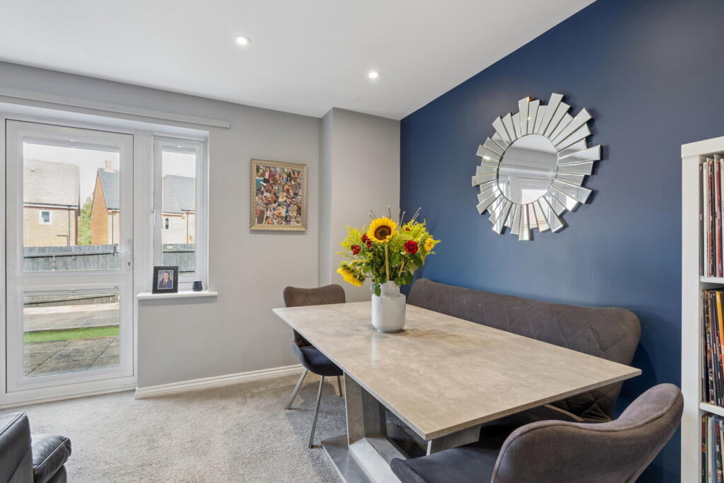 House in Pitstone, Castlemead - More