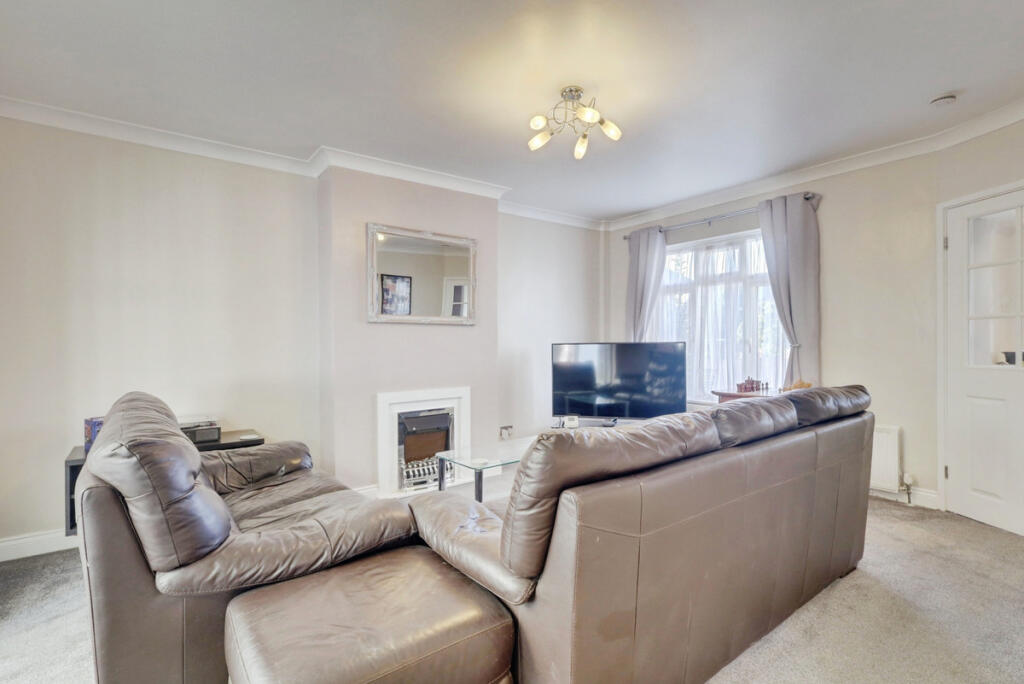 House in Southend-on-Sea - View 4