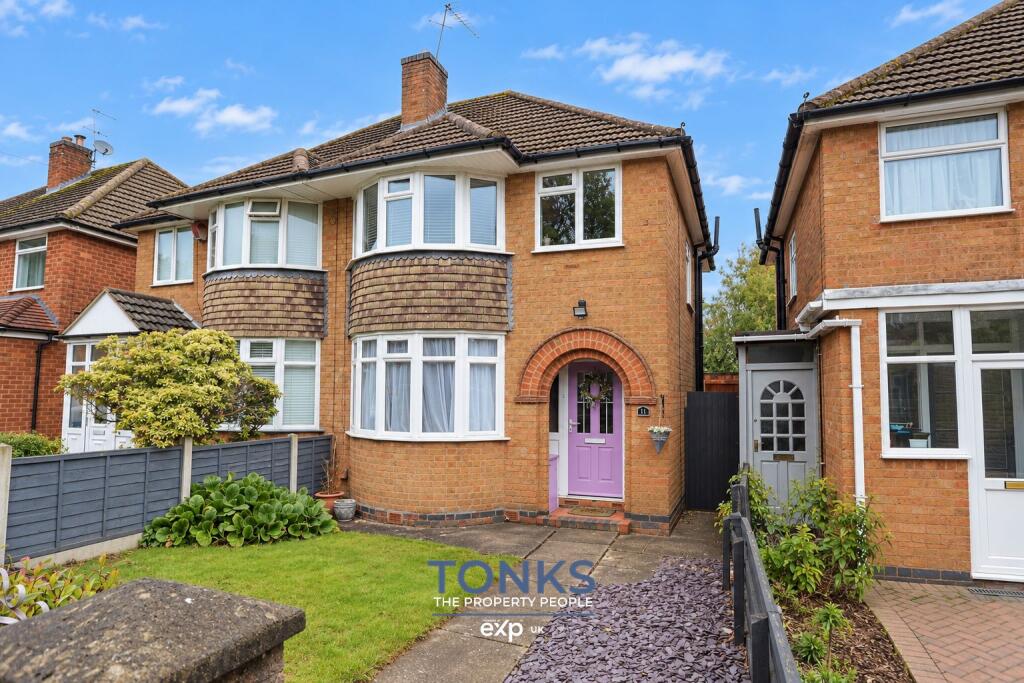 3-bed semi-detached on Haverford Drive, Rednal, Birmingham, B45 8QX, £240,000