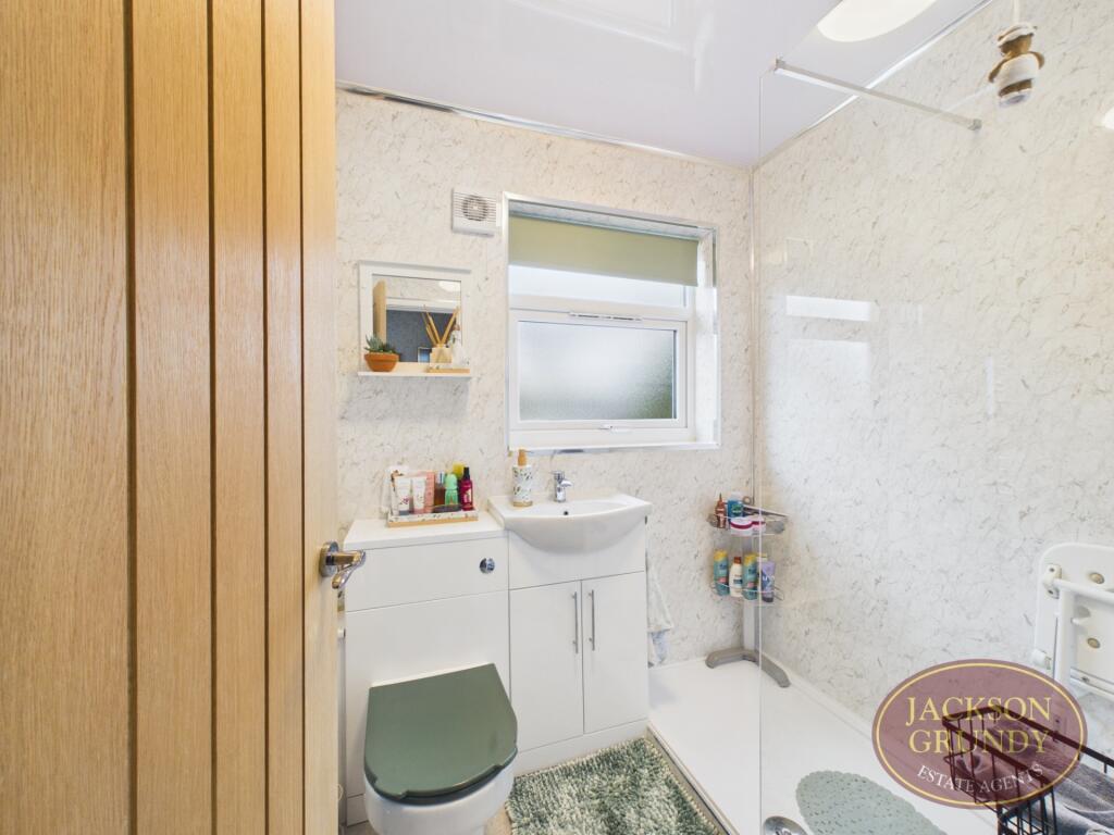 Orchard Way, Roade, NN7 2PN - More