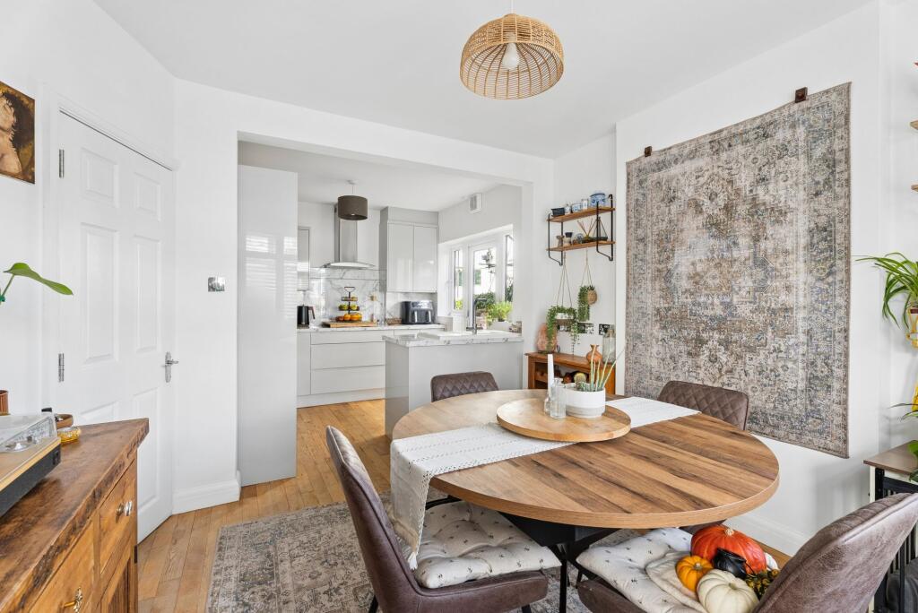 House in Watford - View 4