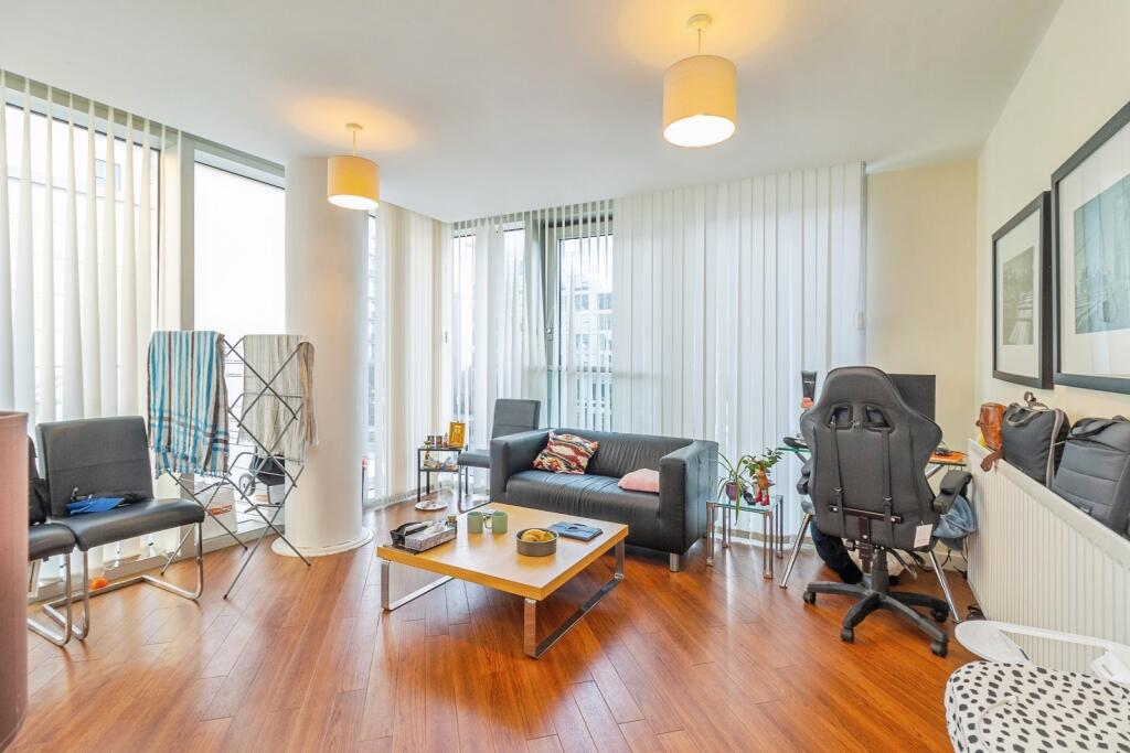 Apartment in Milton Keynes - View 5