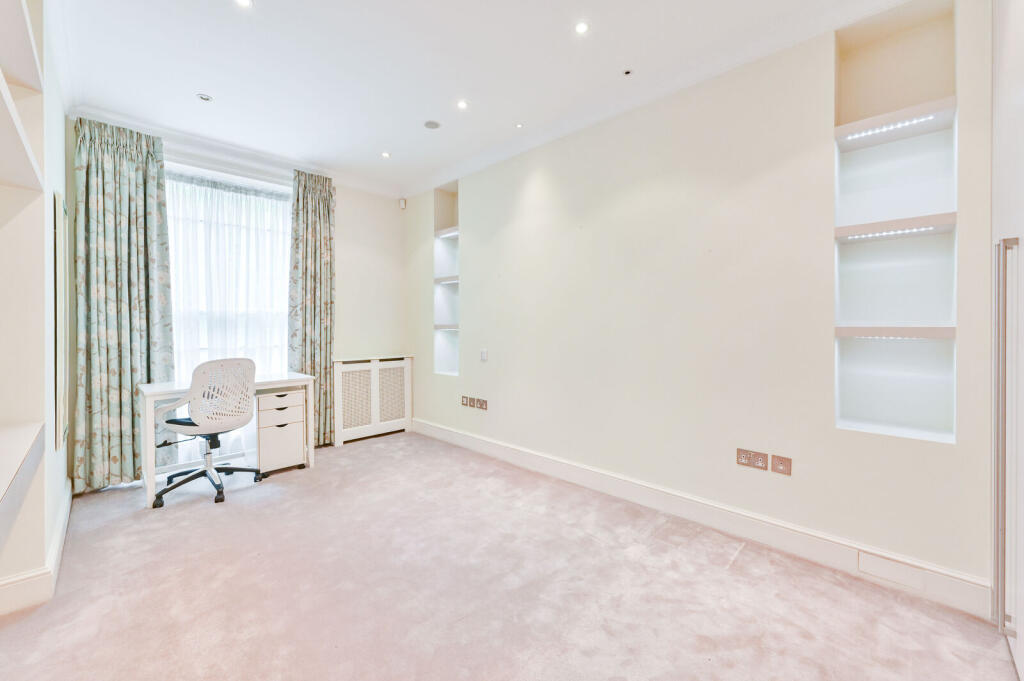 Apartment in London, Marylebone - More