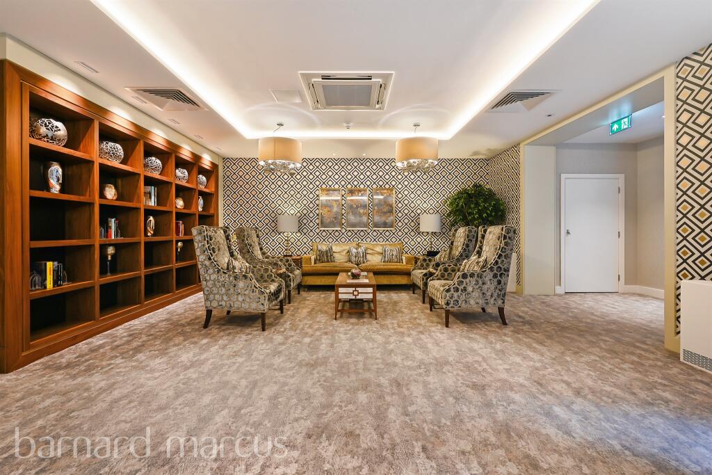 Battersea Park Road, London photo 3
