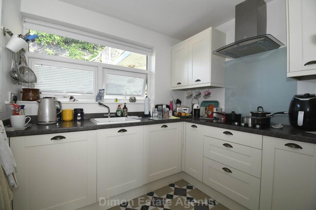 Apartment in Gosport, Hampshire - View 5