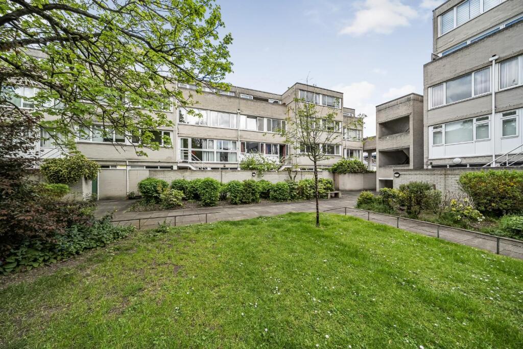 Apartment in Windsor