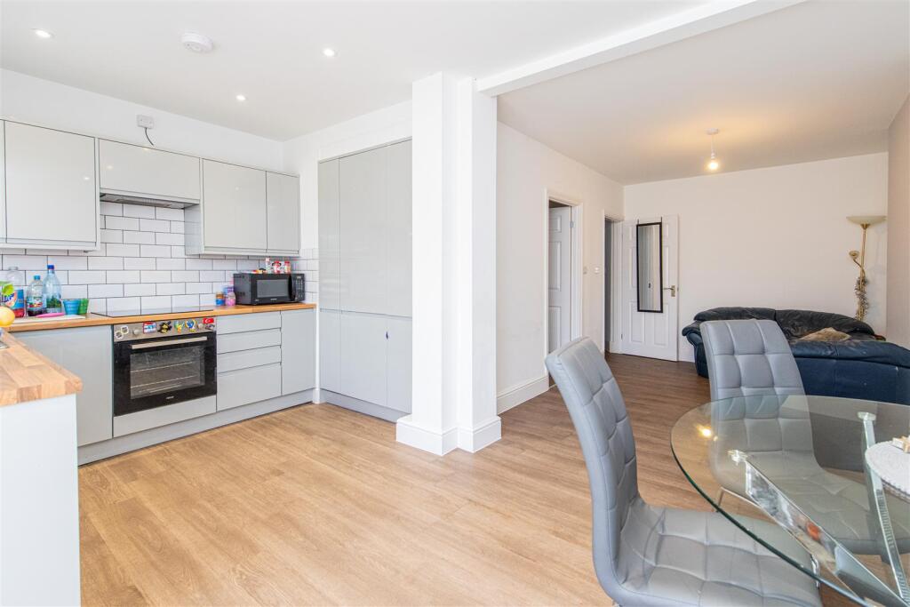 House in Northampton, Phippsville - More