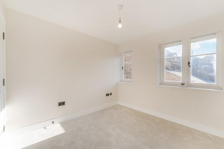 Park Street, Hatfield, AL9 - View 5