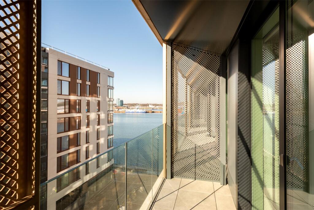 Main image of property: Chatham Waters, South House, Gillingham Gate Road, Gillingham, ME4