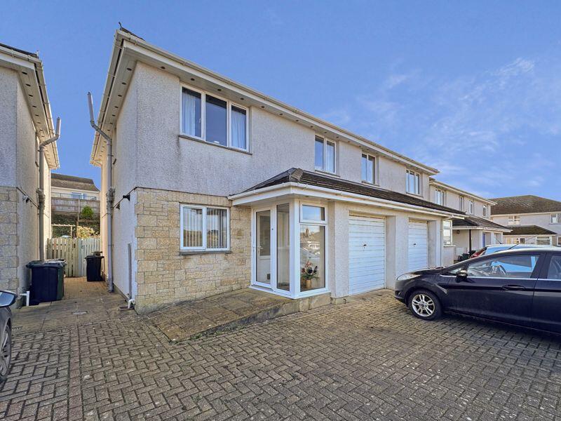 4-bed semi-detached on Polvelyn Parc, Hayle, Cornwall , £355,000