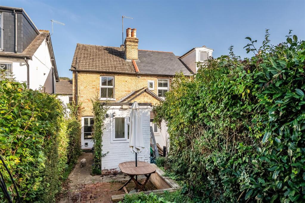 House in Redhill - More