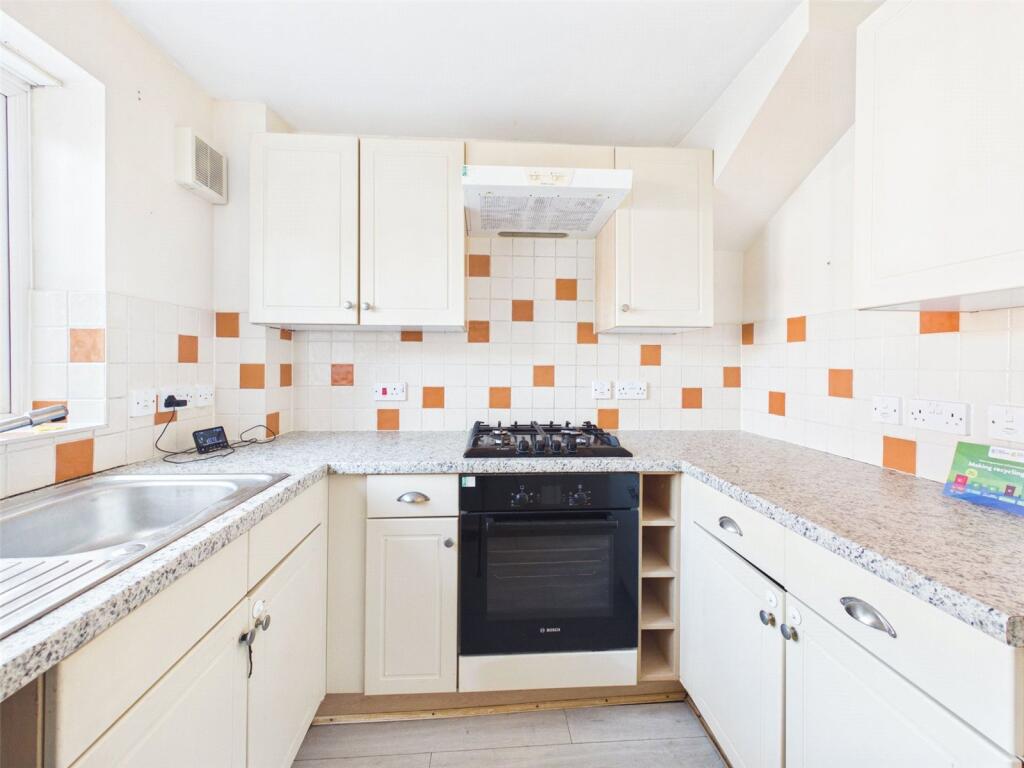 House in Weston-super-Mare, St Georges - View 3