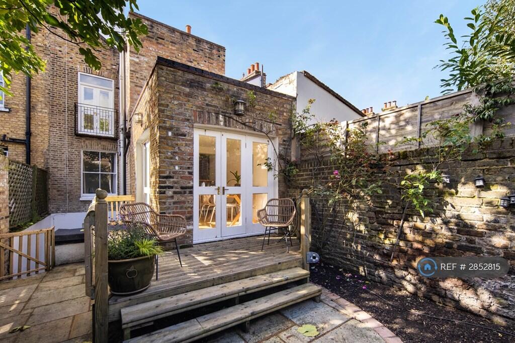 Main image of property: Woodstock Terrace, London, E14