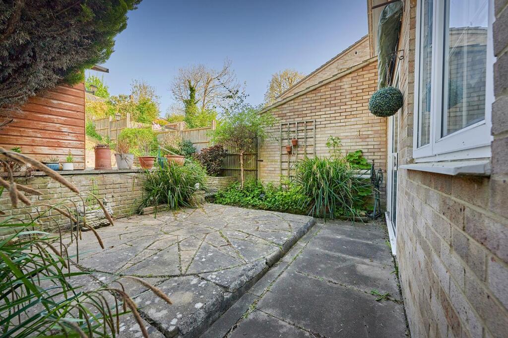 House in Bishop's Stortford, Hockerill - View 3