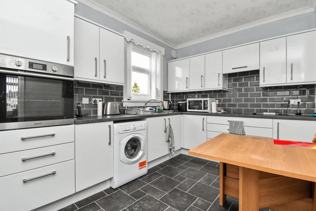 House in Kirkintilloch, Westermains - View 3