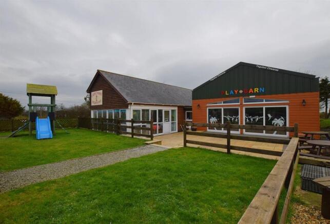 Cafe &amp; Playbarn