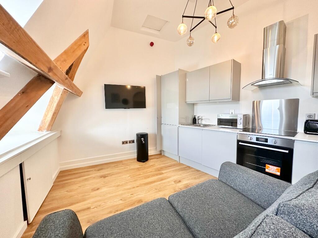 Main image of property: Oakleigh House, The Avenue, Sale, M33