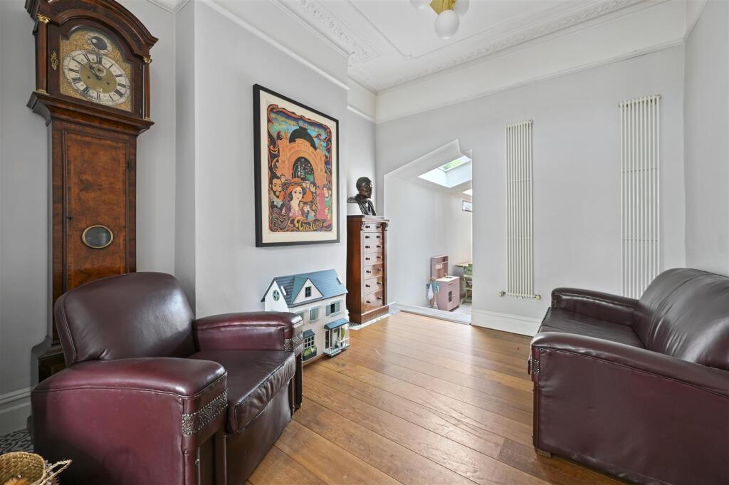 Hadyn Park Road, London W12 - View 5