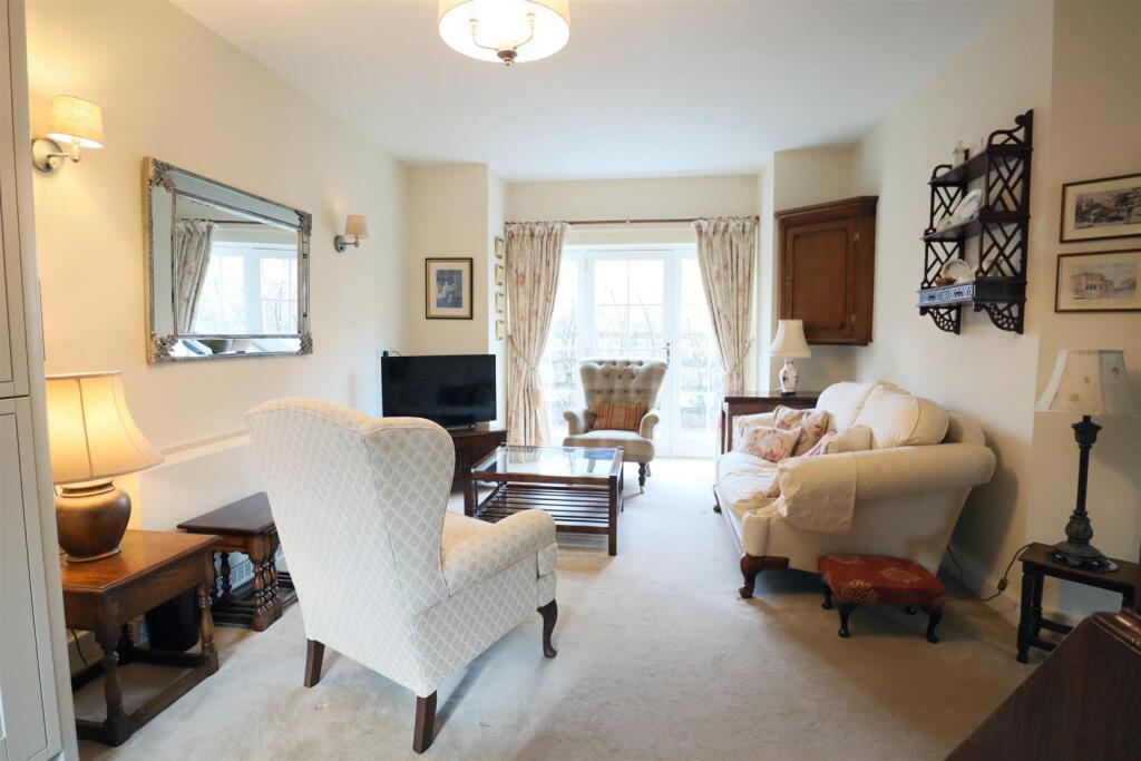 Huntsmans Drive, Oakham, Rutland photo 2