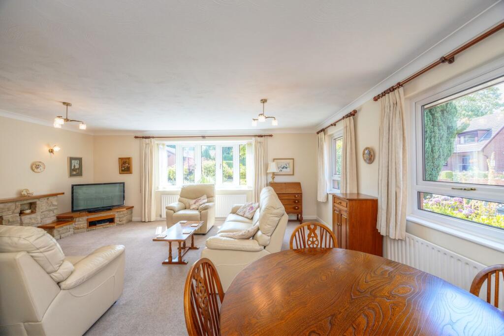 House in Wakefield - View 5