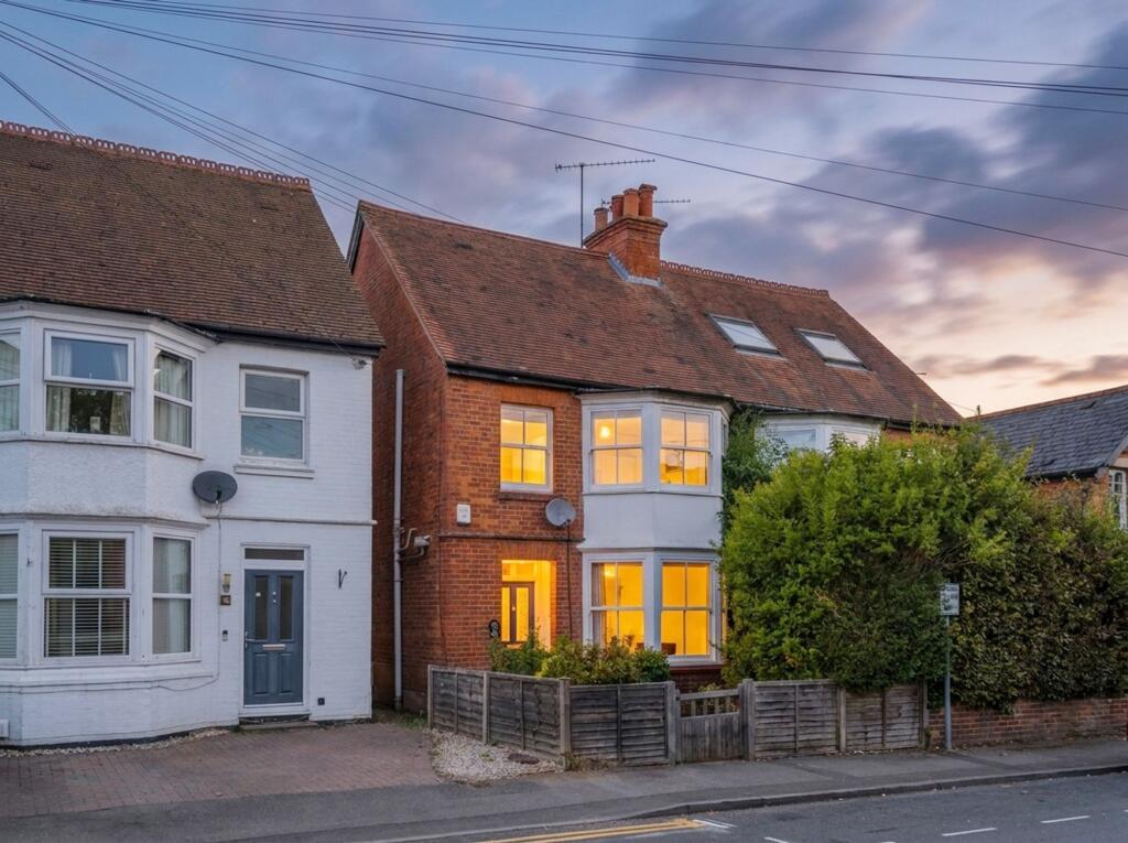 Main image of property: Wescott Road, Wokingham, RG40