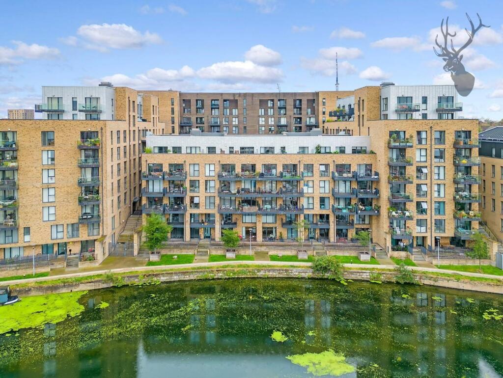 3-bed flat on Bow River Village, Bow, E3, £625,000