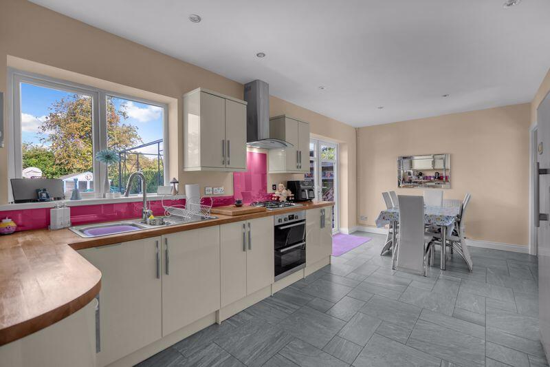 House in Healing, North East Lincolnshire - More