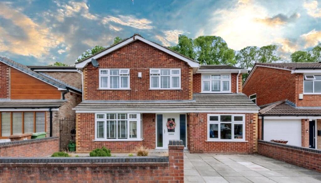 4-bed detached on Renfrew Avenue, St. Helens, Merseyside, WA11, £315,000