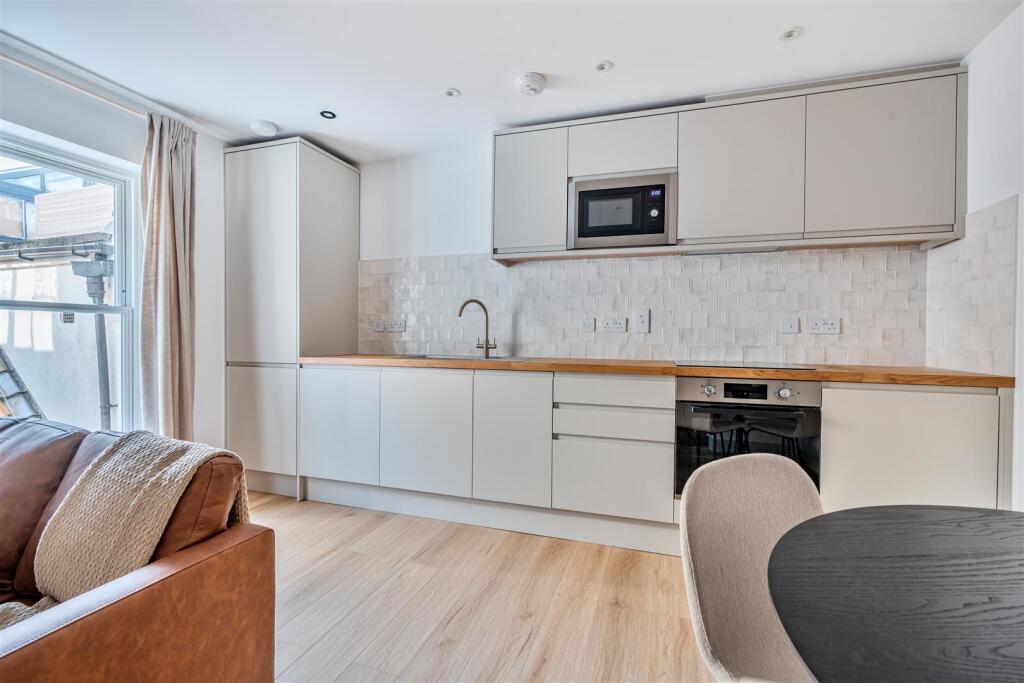Main image of property: Waterloo Street, Clifton, Bristol