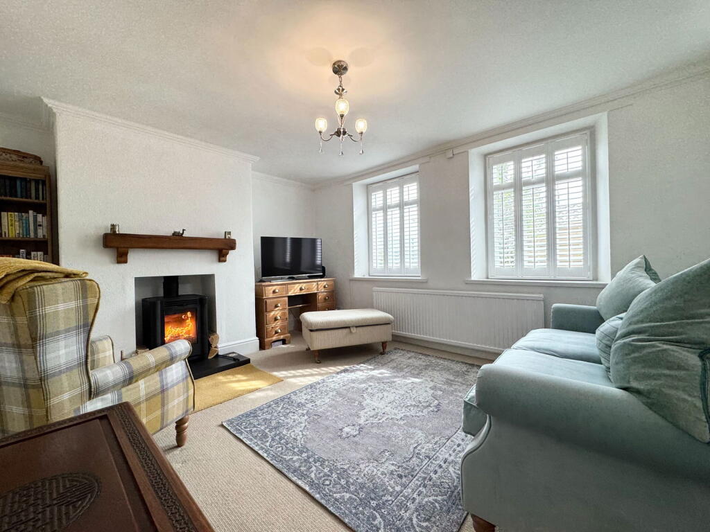 Huddersfield Road, Penistone, Sheffield, S36 7BX photo 2
