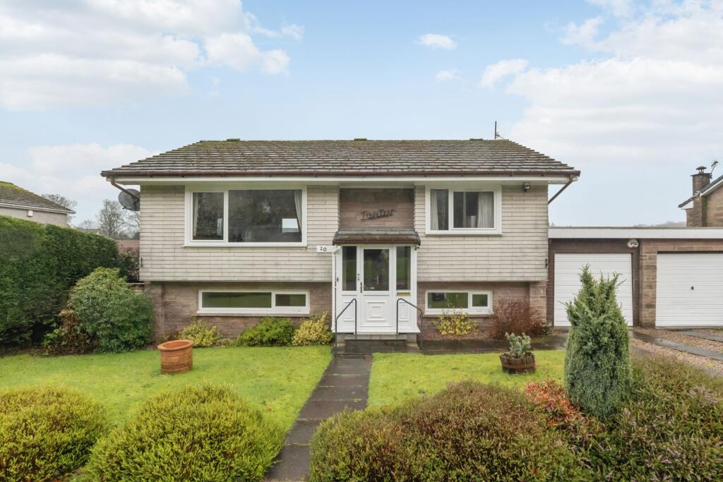 4-bed detached on Kirkland Avenue, Blanefield, Glasgow, £330,000