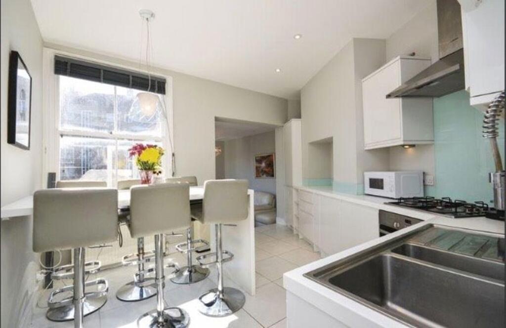 Main image of property: Clapham, SW12 9LA, Lynn Road, London, P3951