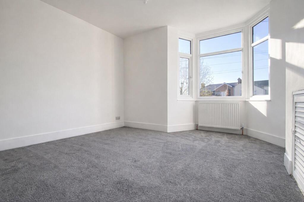 House in Dartford, Swanscombe and Greenhithe - More