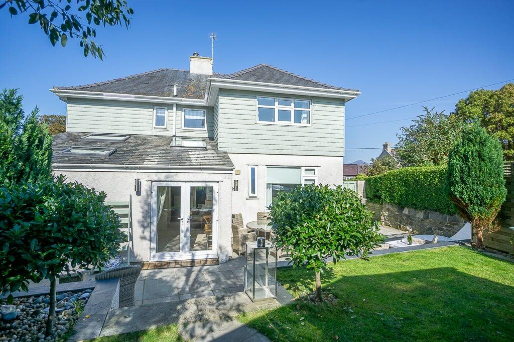 Main image of property: Lon Uchaf, Morfa Nefyn, Pwllheli, LL53