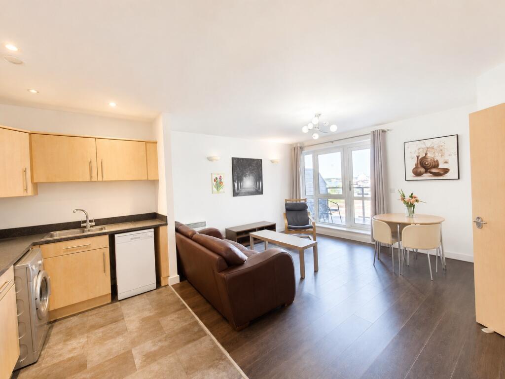 Main image of property: High Street, SOUTHAMPTON