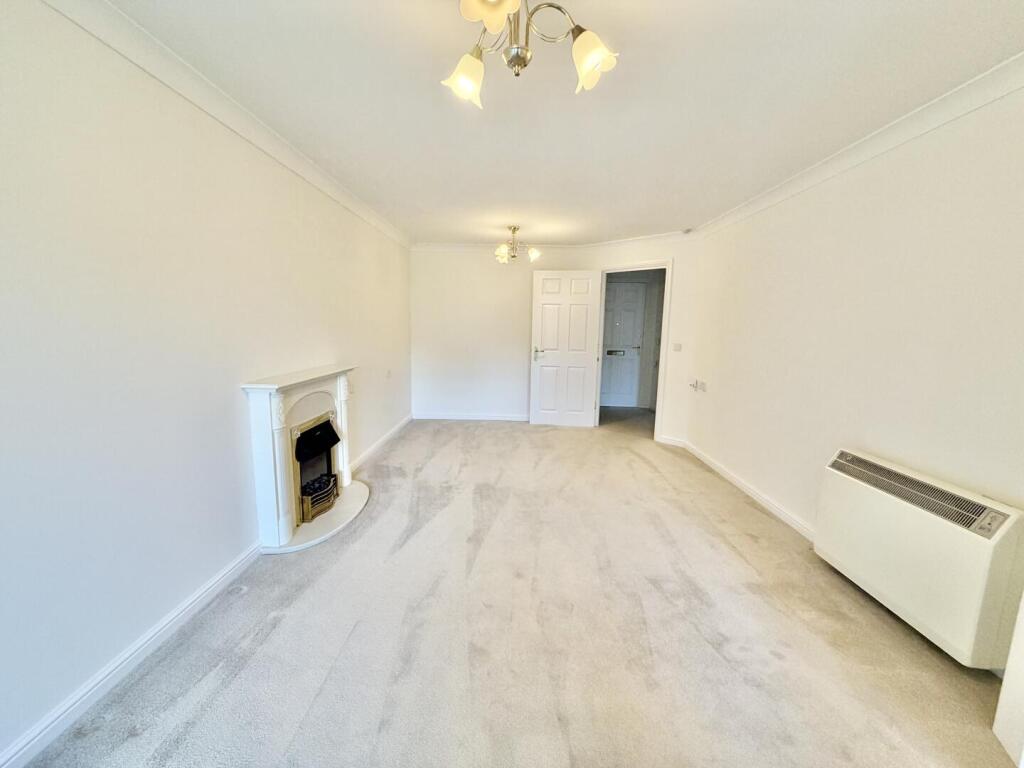 Apartment in Dorchester - View 3