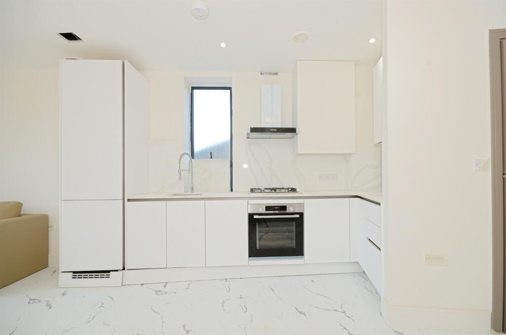 Bonnersfield Road, Harrow photo 4