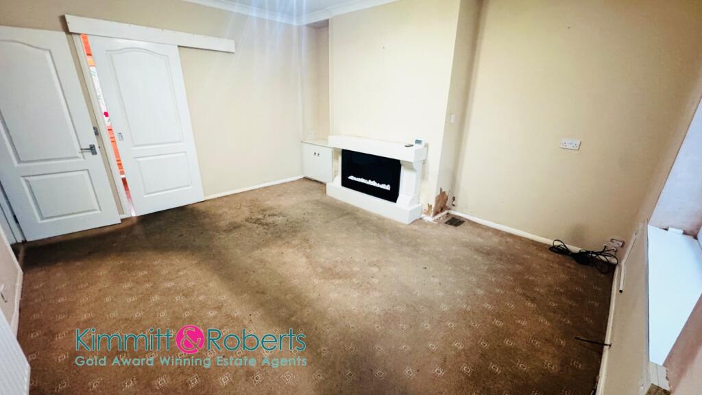 2, Grantham Avenue, Seaham, Durham, SR7 8LZ photo 2