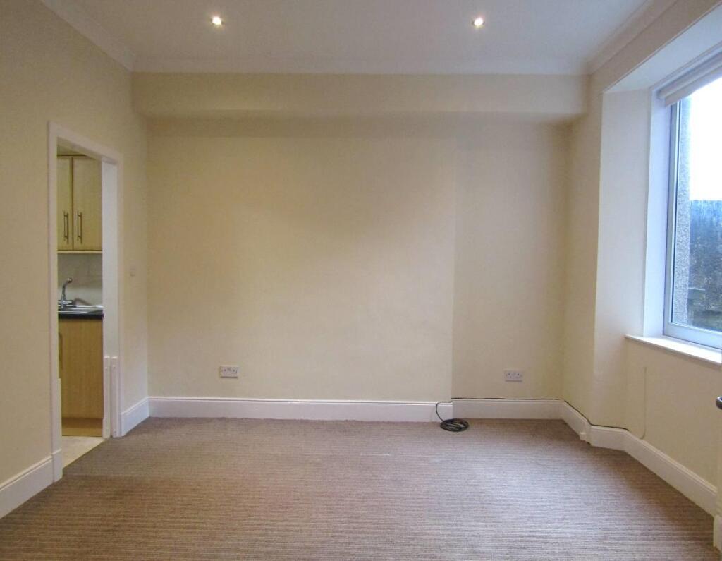 Main image of property: Causewayside, Edinburgh, EH9 1PN