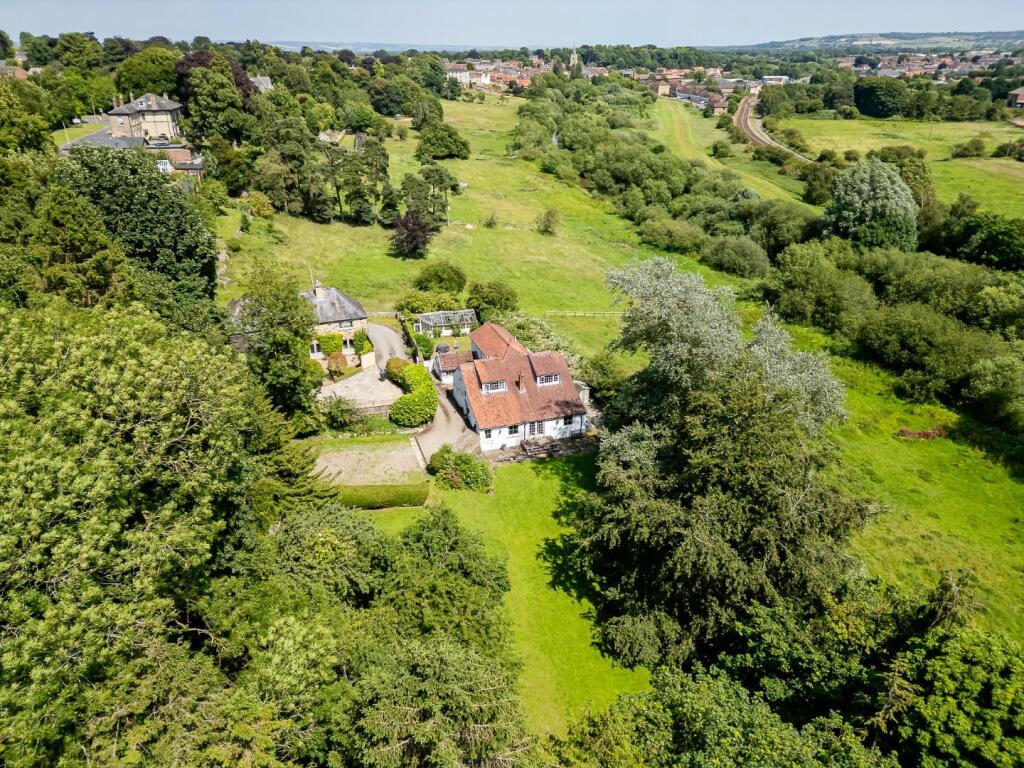 Main image of property: 35 York Road, Malton
