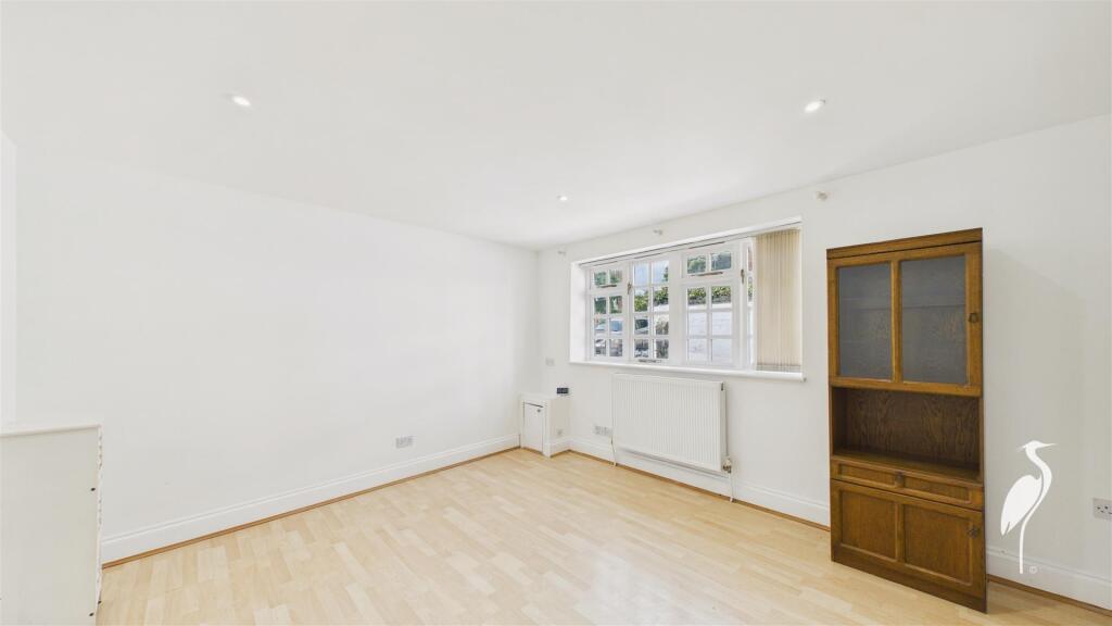 House in Durham - View 4