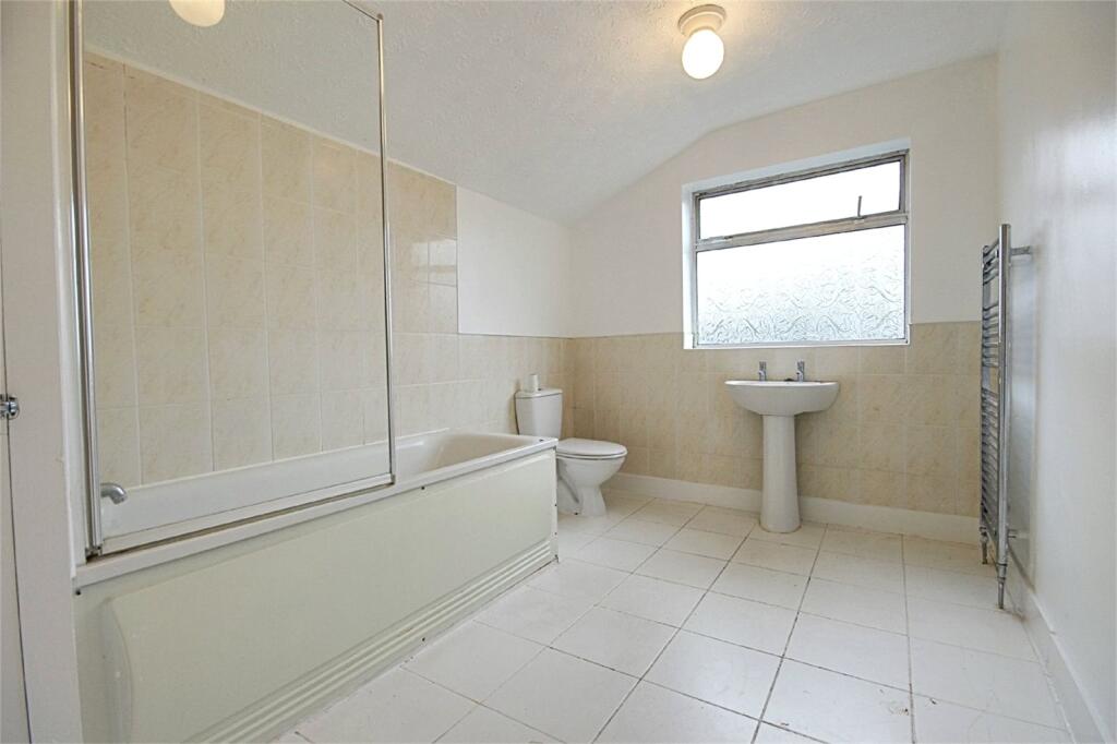 House in London - View 5